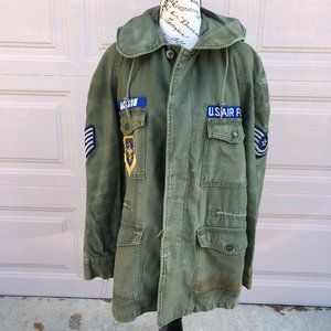 Vintage Men's US Air Force Military Jacket Hood Patches Med Reg Cotton OG 107